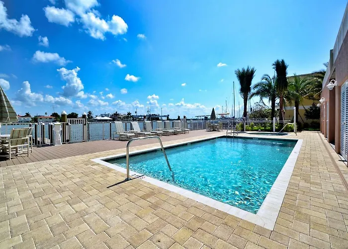 Apartment Sandpiper's Cove 201 Sandpiper's Cove Luxury 3 Bedroom 2 Bathroom 23132 Clearwater Beach