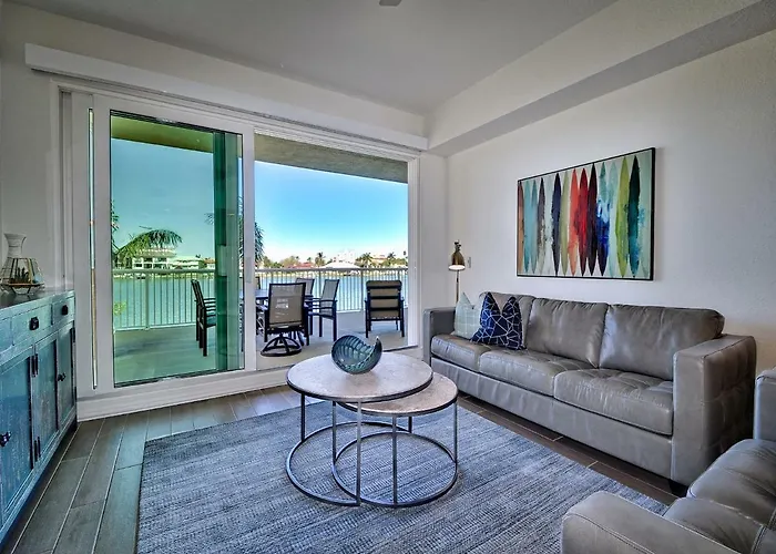 Sandpiper's Cove 201 Sandpiper's Cove Luxury 3 Bedroom 2 Bathroom 23132 Apartment