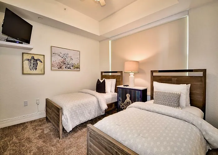 Sandpiper's Cove 201 Sandpiper's Cove Luxury 3 Bedroom 2 Bathroom 23132 Apartment Clearwater Beach